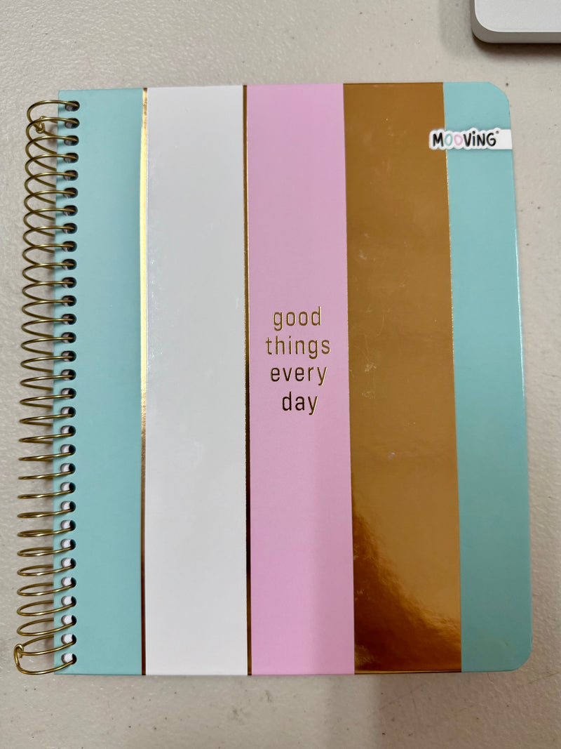 Cuaderno Chic 4 - 3 materias - Mooving